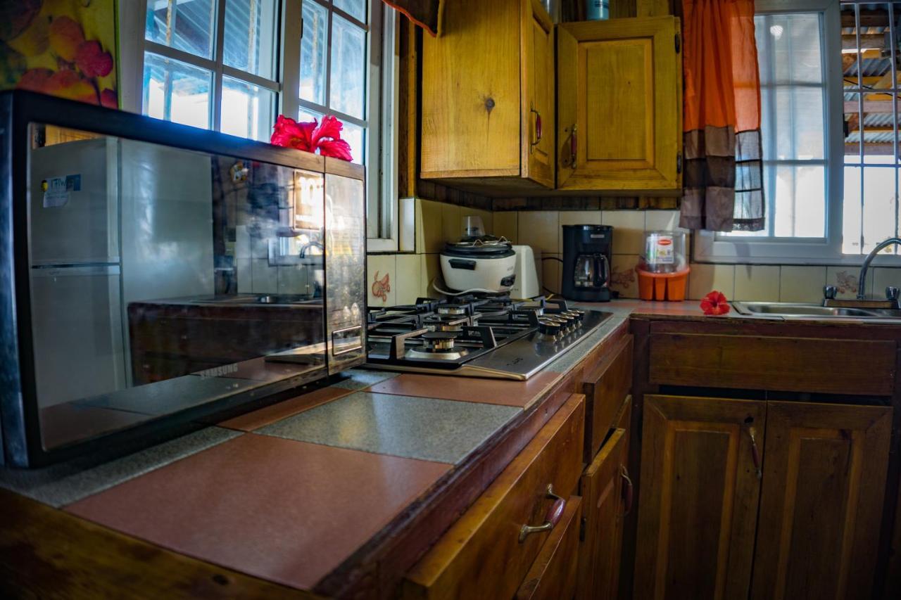 בוקס דל טורו Hostal On The Sea מראה חיצוני תמונה